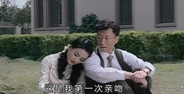 潜伏：十年后我才看懂，晚秋为何会对余则成“一见钟情”_腾讯新闻