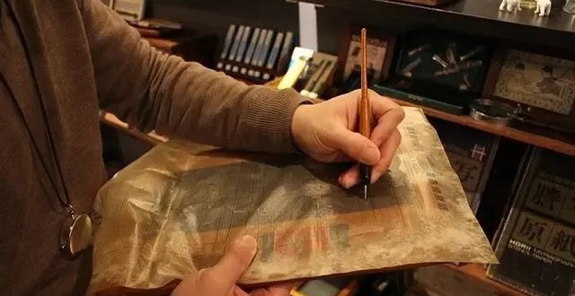 铁笔蜡纸油印机，那时候试卷总带着油墨香……丨旧物件小辰光_腾讯新闻