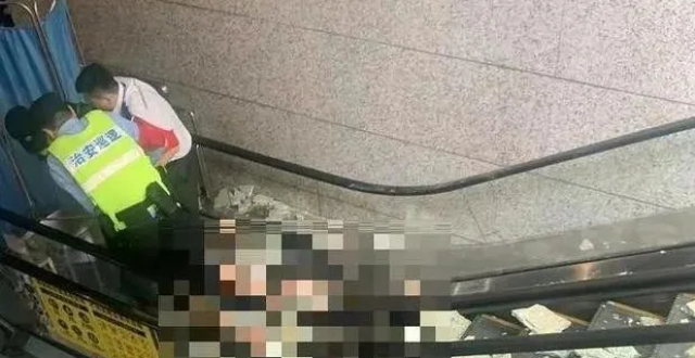 重庆通报“孕妇被墙面脱落物砸伤”：伤者仍在救治中_腾讯新闻