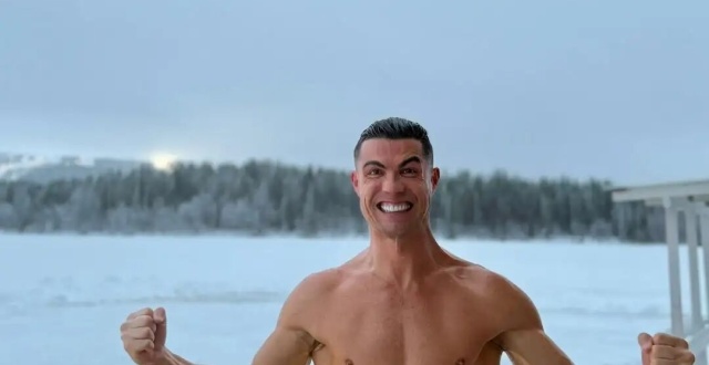 40岁C罗晒“魔鬼身材”照片，马斯克评论：“我想我需要锻炼一下了”缩略图