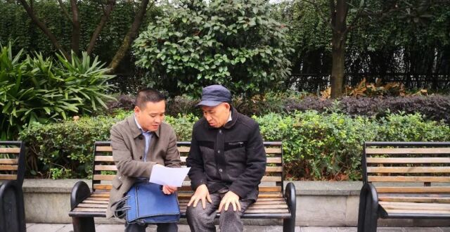 【关注】全省“人民满意的公务员”王刚：一颗真心为“老兵”_腾讯新闻