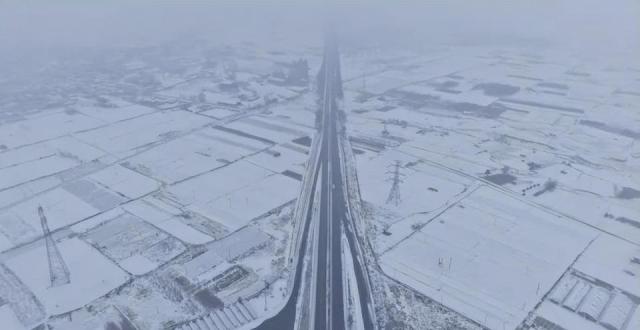 多地紧急通知高速封闭！今冬最强雨雪来袭！_腾讯新闻