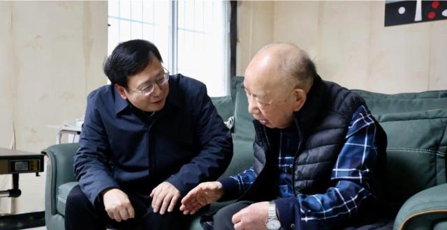 张锦开展新春走访慰问活动_腾讯新闻