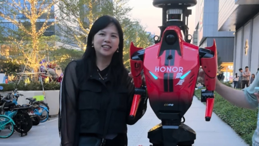 小朴Simbot——深朴智能全新一代智能服务机器人_腾讯新闻