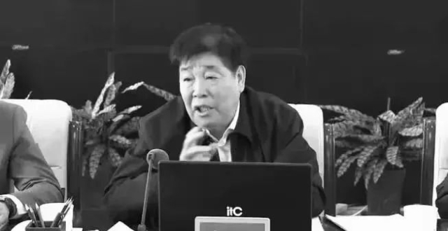 创始人突然去世，千亿房企“渡劫”_腾讯新闻