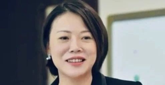 碧桂园再遇危急时刻，杨惠妍能否力挽狂澜？_腾讯新闻