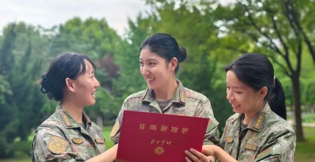 上尉女军官，考上北大！_腾讯新闻