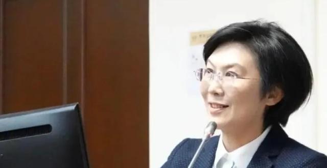 民进党民代林岱桦涉诈领助理费被台检调带回侦讯 台媒：大动作“很罕见”_腾讯新闻