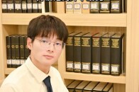 26岁青年学者闵超受聘浙大博导 校方最新回应：父母务农，本人博士论文外审全优_腾讯新闻