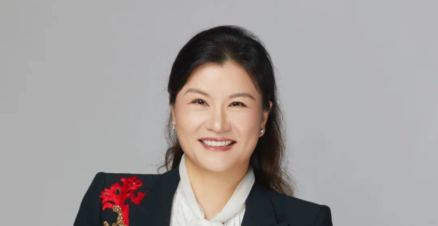 800亿元！周群飞、郑俊龙夫妇成湖南新首富！_腾讯新闻