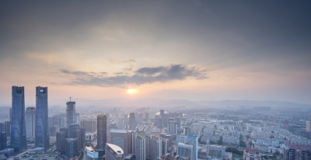 两个信号出现！深圳楼市，栽跟头了_腾讯新闻