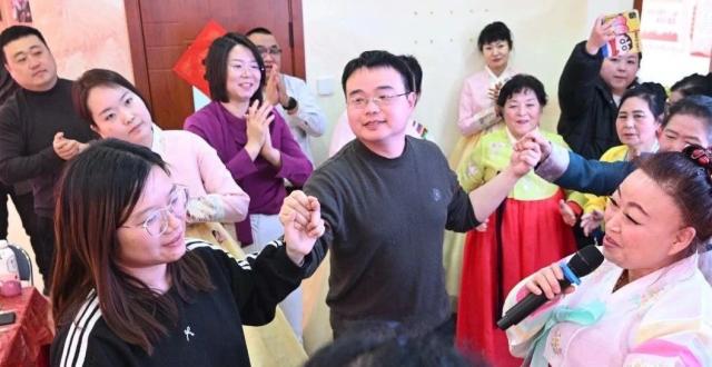 来多彩延边 过民俗新年——全国各地游客在延边感受别样年味_腾讯新闻