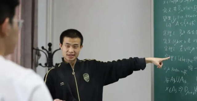 北大确认韦东奕卖书账号为本人
