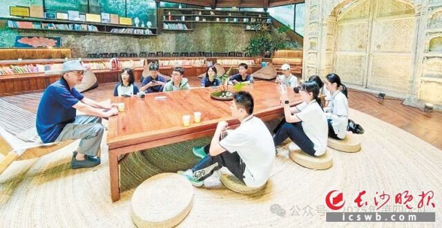 在“行走的课堂”中成长 | 2025暑期青春图鉴_腾讯新闻