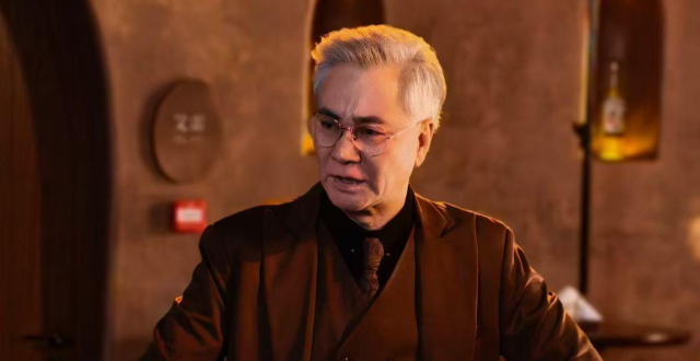 连拍三部“太奶奶”，屈刚：能遇到“英宝”，值了！_腾讯新闻