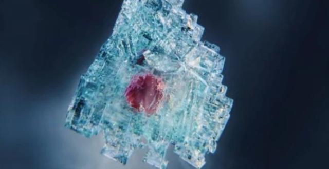 网剧里的冰夷族神石，现实中真的存在！_腾讯新闻