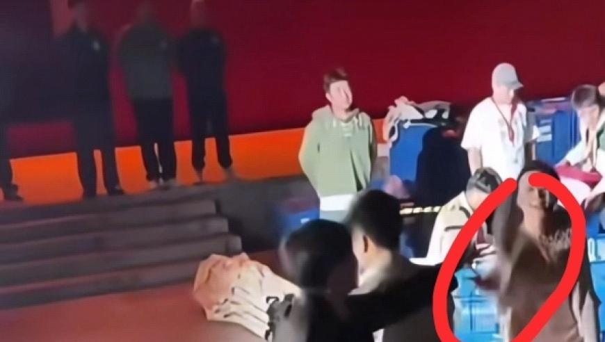 震惊！董宇辉直播后险遭飞物袭击？粉丝安全问题引担忧！
