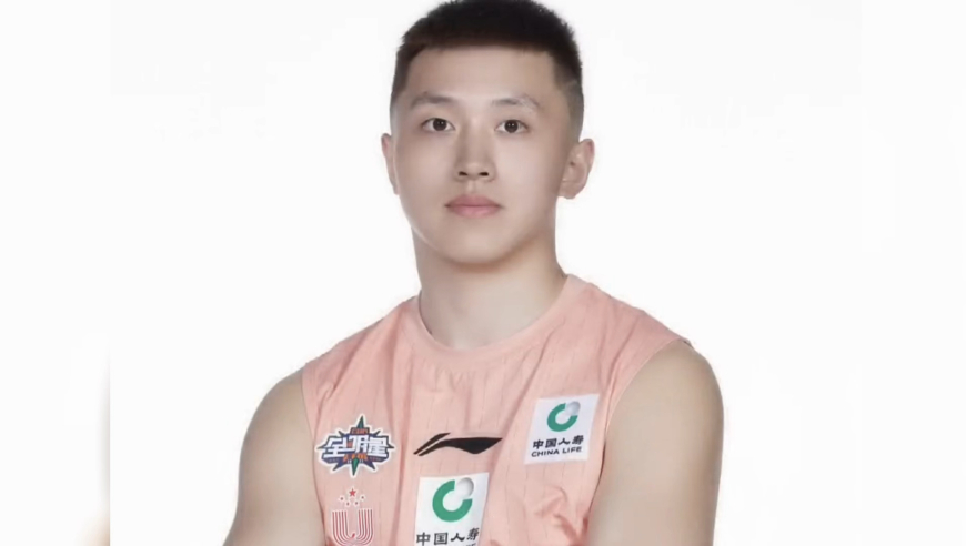 cba扣篮王杨浩与野球帝解约:基本工资2千还要扣税 3年赚不到25万