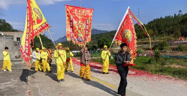 鼓点迎新春 瑞狮送吉祥——惠州非遗万潭瑞狮横坑村贺岁巡游 年味十足_腾讯新闻