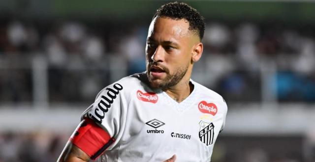 内马尔： 过一年算一年不考虑那么远 兴许12月退役缩略图