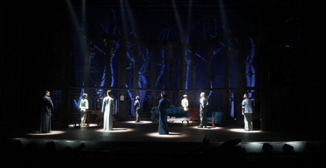沪语话剧《雷雨》登上北京人艺舞台，京城也燃“沪语热”_腾讯新闻