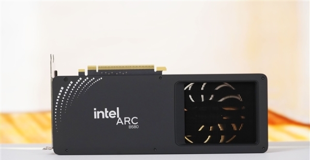 Intel发布最新8531驱动：游戏性能暴涨40%！_腾讯新闻