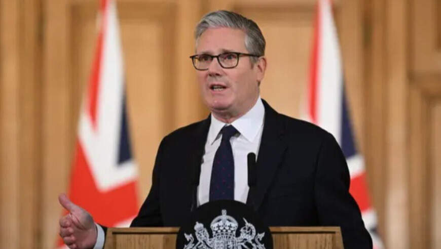 英国将对未成年人推社媒禁令，引发三重思虑