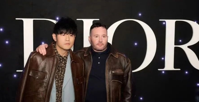 每周速报 | 周杰伦首度以全球代言人身份出席Dior巴黎时装周，Chanel将在上海举办创始人生平回顾展_腾讯新闻