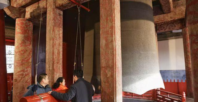 大钟寺的古钟有何来头，为何要在新年鸣钟“一百零八响”？_腾讯新闻