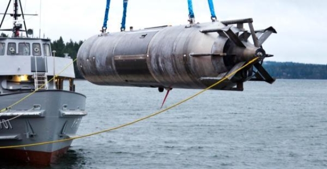 乌克兰亮出海底杀手锏，TLK-1000潜航器携5吨炸药，直指克里米亚大桥_腾讯新闻
