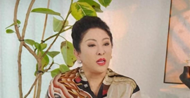 向太自曝潜规则，继女家丑外扬，向家3孩子个个都是问题儿童_腾讯新闻