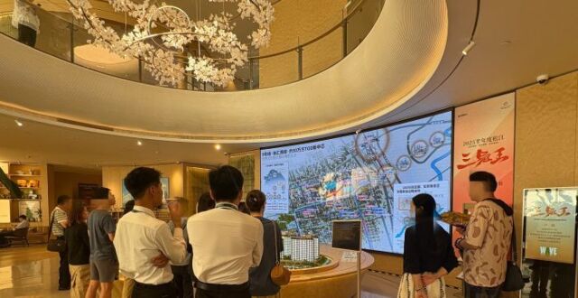 实探！上海楼市新政首周观察：郊区新盘成交翻倍，二手房带看量激增_腾讯新闻