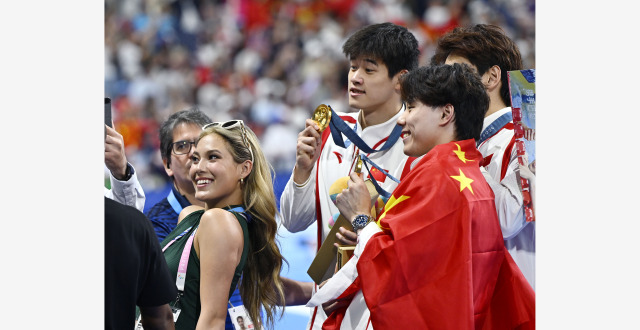 巴黎奥运会丨游泳——中国队获男子4x100米混合泳接力金牌_腾讯新闻