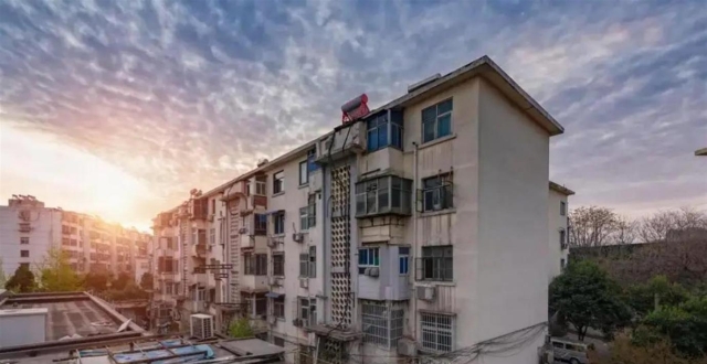 一线城市二手房价格18个月首涨！300万以下房源成交占比冲至78%_腾讯新闻