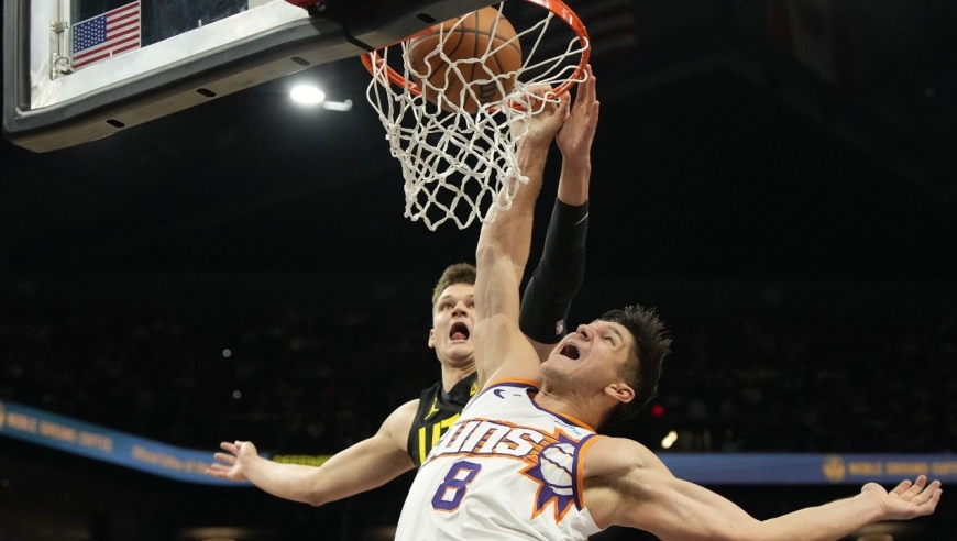 爵士vs太阳五佳球 渡边雄太秀翻全场戈登穿针引线击地妙传