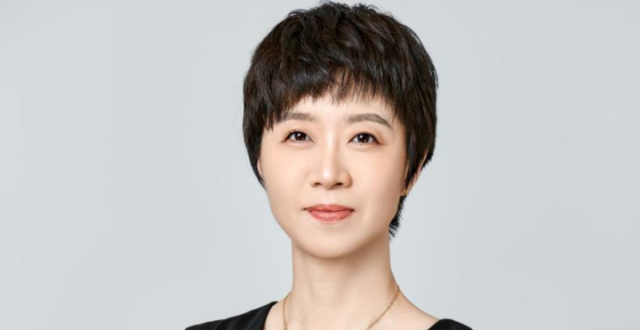12月2日《文学与电影》巅峰对谈：刘醒龙与黄建新——故事是搁进人心里的一块石头_腾讯新闻