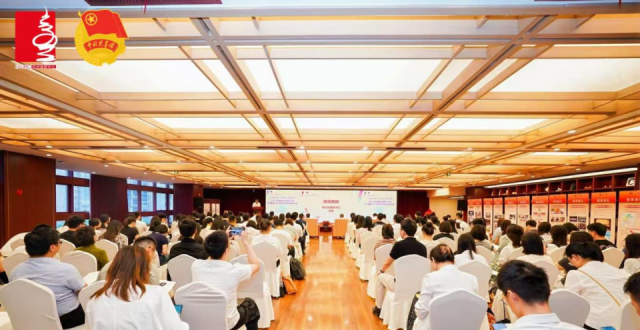 青年与城市双向奔赴：2025“西湖金奖进青年”活动暨“春雨计划”城市体验官项目启动会在杭举行_腾讯新闻