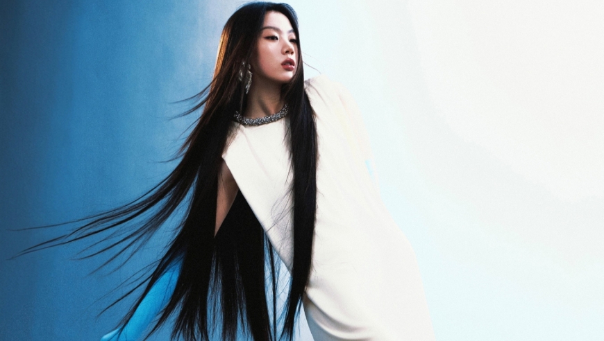 金曲奖评审主席回应单依纯入围，大赞其声音像乐器，直言版权风波不会影响评审