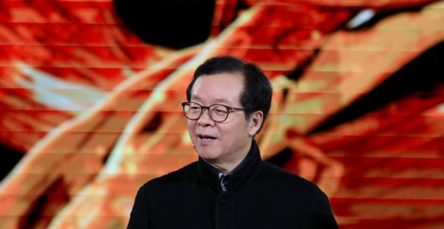 71岁中国舞蹈家协会主席冯双白任上被查_腾讯新闻