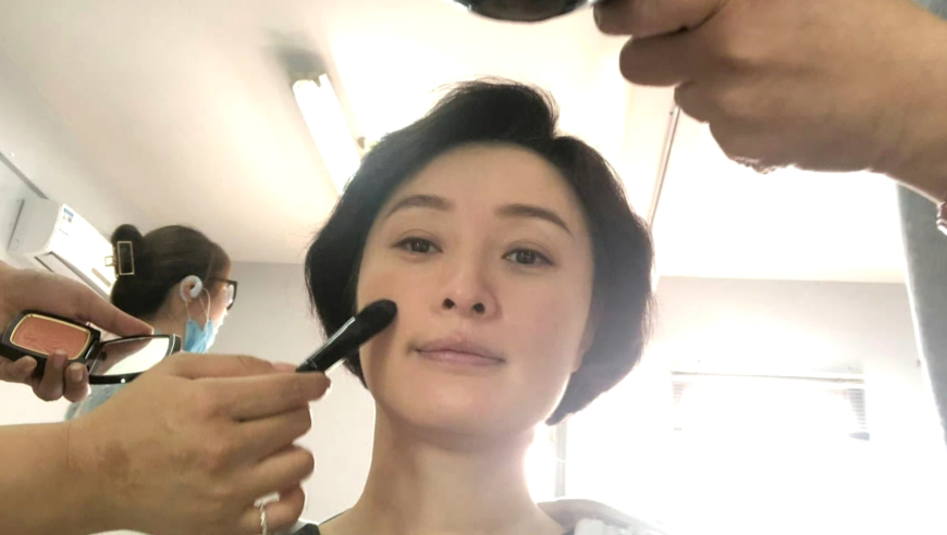 梦回母爱，蜡黄面庞下的无声回应