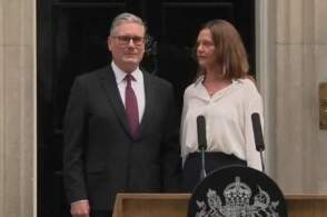 英国首相斯塔默宣布辞职，他为何走到这一步？此前称“不会辞职”，为何最终还是顶不住“逼宫”？