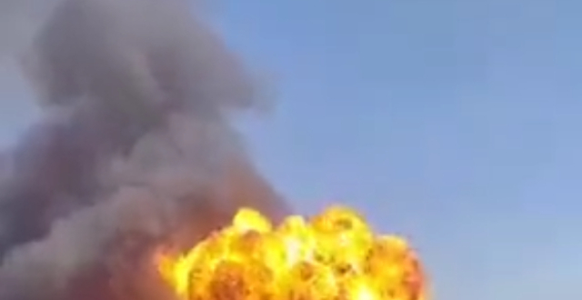 河北沧州东光县一工厂发生爆燃，附近企业称遭爆燃波及，涉事工厂疑有化工业务_腾讯新闻