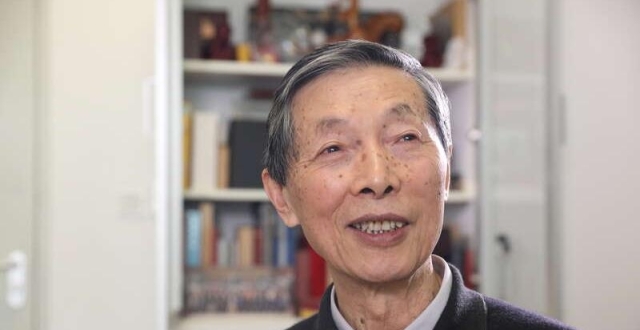 八旬院士48年只做一件事：让中国锂电实现“突围”_腾讯新闻