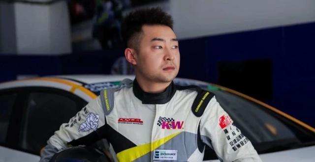 人物 | 张笠无憾鄂尔多斯之战 Carman Racing118车组鄂尔多斯勇登领奖台_腾讯新闻