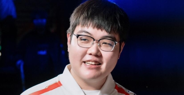 FNG上单点评369，直言他实力并不强，跟我是一个水平的选手_腾讯新闻
