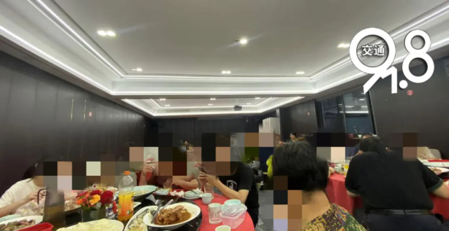 离过年还早，杭州已有人提前开吃年夜饭！“50多人，整整5桌”_腾讯新闻