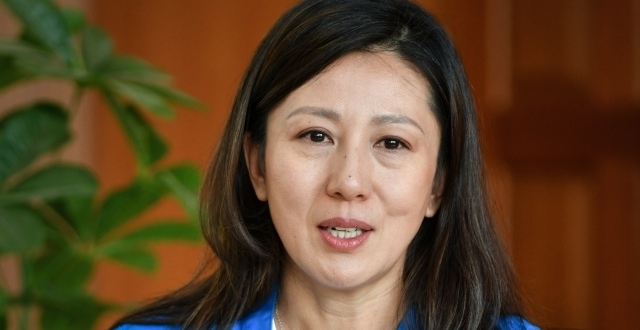全国政协委员杨扬：重视学生心理健康，积极应对体育饭圈化挑战_腾讯新闻