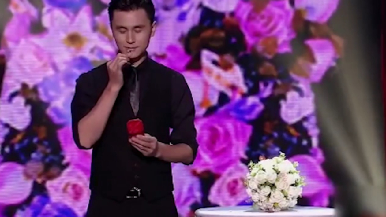 刘世杰、莫小棋同台表演《魔法奇缘》，俊男靓女携手，默契值拉满_腾讯新闻