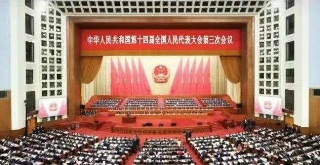 刚刚，政府工作报告现场传来这些重磅消息！_腾讯新闻