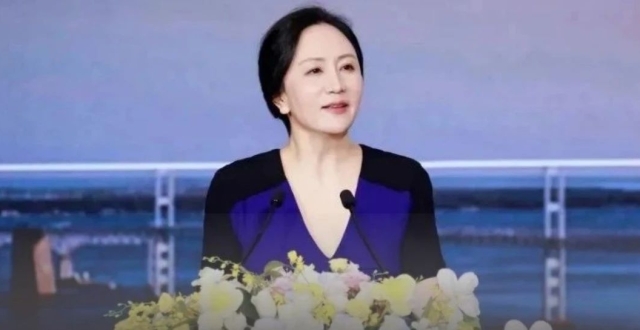 孟晚舟：不要选择和机器竞争的职业，萝卜无人车会是特洛伊木马吗？_腾讯新闻